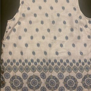 J. Jill White and Blue Boxy Tank Top,
100 % linen, EUC